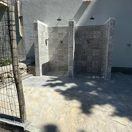 Dimora A' Muciara بيت ضيافة 4*