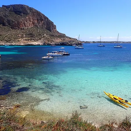 Dimora A' Muciara بيت ضيافة